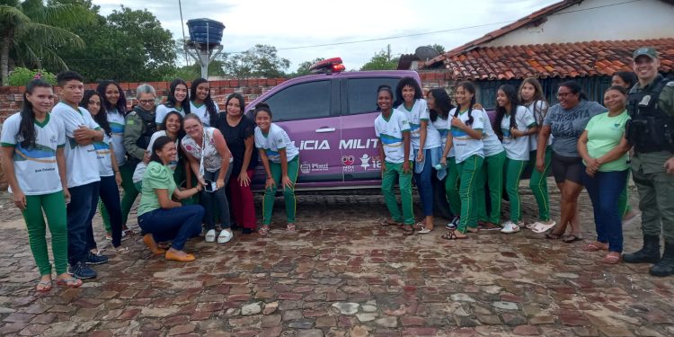 Patrulha Maria da Penha realiza palestra de prevenção e combate à violência contra mulher em União