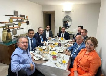 Em reunião em Brasília bancada decide a divisão dos cargos federais no Estado do Piauí