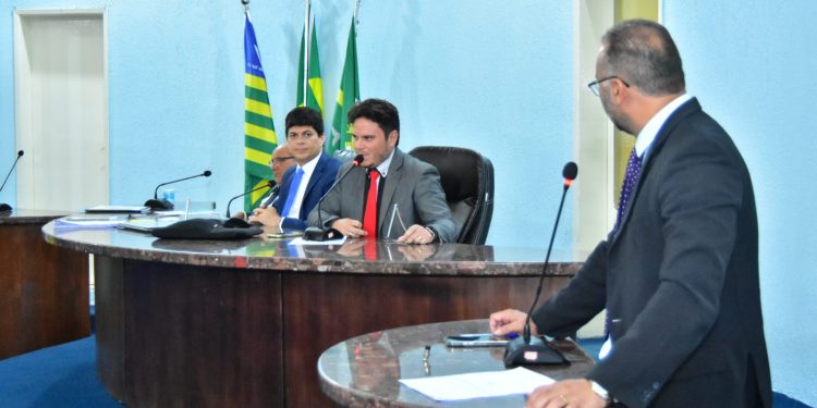 Vereadores antecipam sessão da segunda quinzena e aprovam 16 projetos de lei em dois turnos