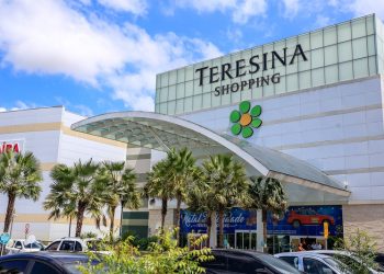 Elevador da plataforma elevatória da Agência do Banco do Brasil no Teresina Shopping desaba