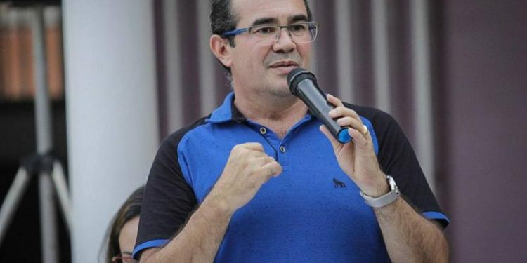 Moradores do bairro Parque Júlia em Nazária indignados com a má gestão do Prefeito Osvaldo Bonfim