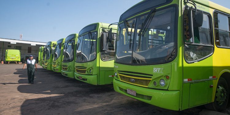 Setut apresenta proposta, mas motoristas não aceitam e greve deve permanecer na segunda-feira (13)