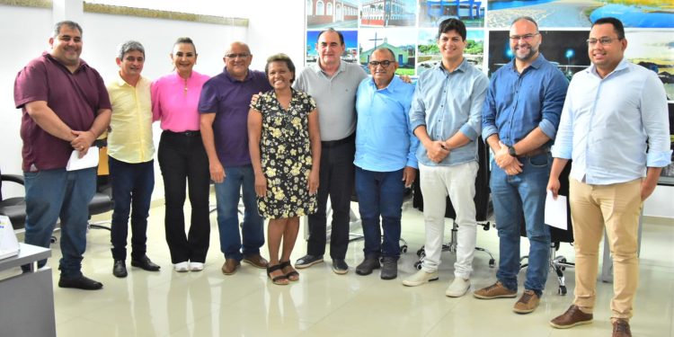 Vereadores de Floriano destinam emendas de quase R$ 200 mil para cooperativa de leite