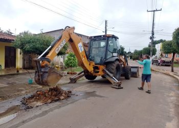 Agespisa realiza obra de manutenção preventiva no sistema de esgoto de Murici dos Portelas