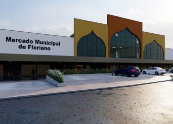 Prefeitura de Floriano começa a preparar edital de licitação para a reforma do mercado central