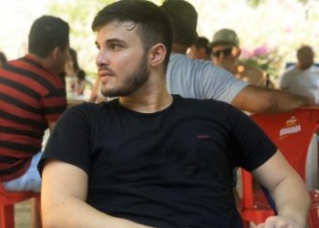 Estudante de Direito morre em colisão de motocicleta com caminhão na rodovia BR-316, em Picos