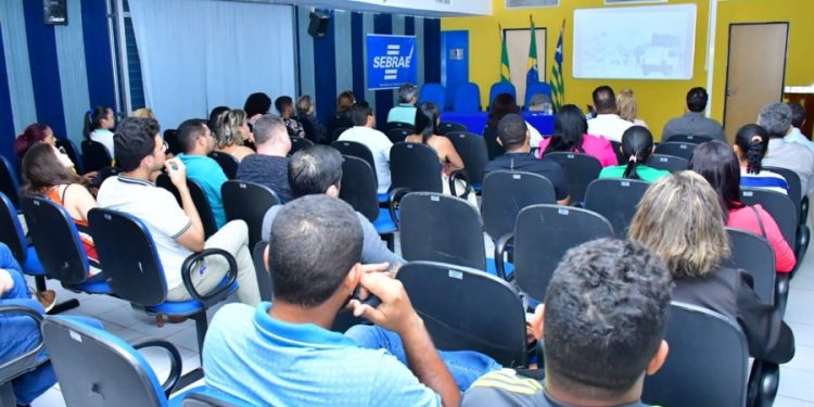 Prefeitura de Floriano e Sebrae promovem palestra para fomento do turismo na Princesa do Sul