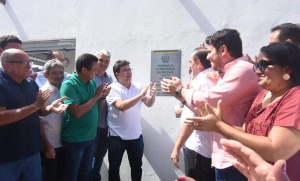 Governo entrega terminal de passageiros do aeroporto de Floriano e anuncia maternidade