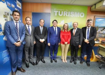 Governador Rafael Fonteles busca crédito e recursos para o Piauí junto ao Ministério do Turismo