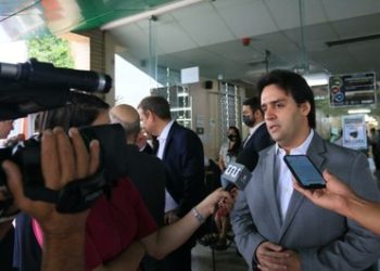 Deputado Flávio Júnior pede desarquivamento de projeto que trata de segurança nas escolas