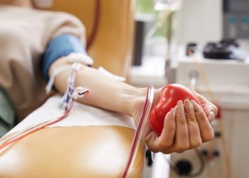 Centro universitário promove trote solidário com campanha de doação de sangue
