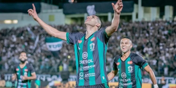 Sem Vitor Pereira Flamengo dá outro vexame e perde para o Maringá pela Copa do Brasil