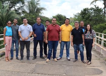 Deputado Estadual Georgiano Neto visita a cidade de Monsenhor Gil e recebe pedidos da cidade