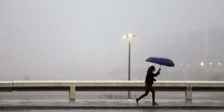 SEMANA SANTA: Feriado tem previsão de chuva para o Nordeste com risco de alagamentos