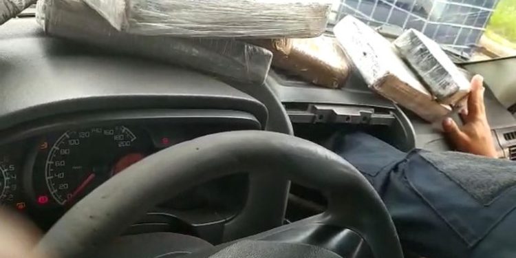 PRF em Floriano apreende 7 quilos de cocaína avaliados em mais de R$ 1,3 milhão