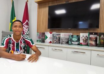 Atacante piauiense destaque no Fluminense acerta a renovação até o fim de 2027