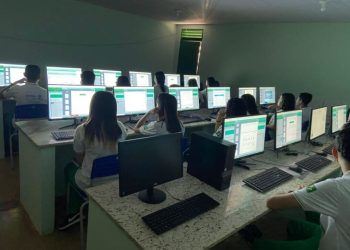 Cidade de Guaribas avança na qualificação de alunos na área tecnológica e inteligência artificial