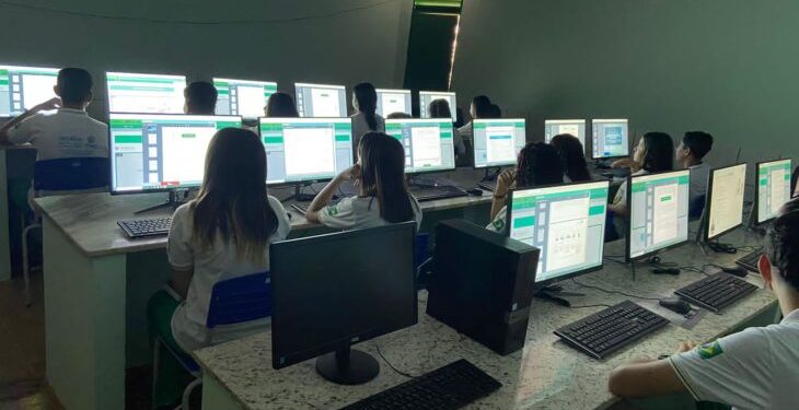 Cidade de Guaribas avança na qualificação de alunos na área tecnológica e inteligência artificial