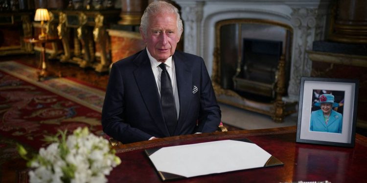 MONARQUIA: Rei Charles III será coroado neste sábado (6), em Londres