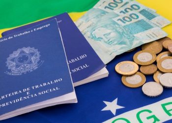 Novo salário mínimo injeta R$ 10 bi na economia, mas aumenta despesas do governo