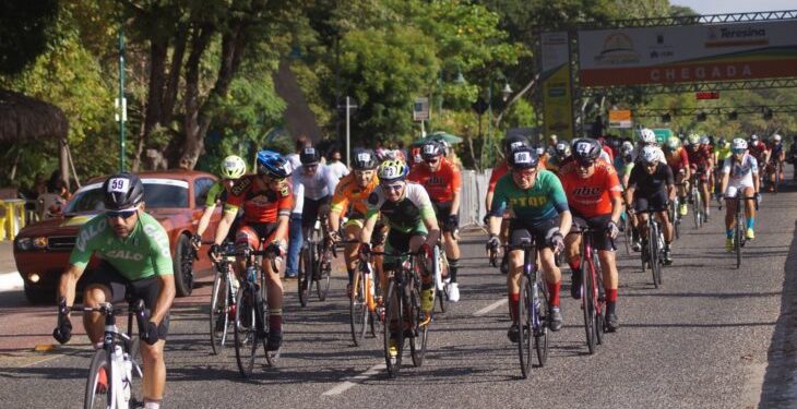 Atletas de sete estados participam do GP Teresina de Ciclismo