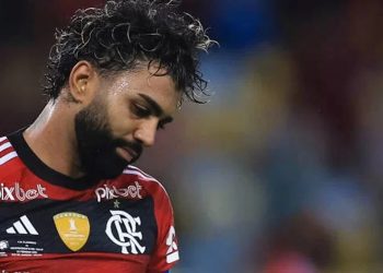 Gabi é alvo de novo torcedor do Flamengo, que viraliza com cobrança: ’10 chances e 1 gol’