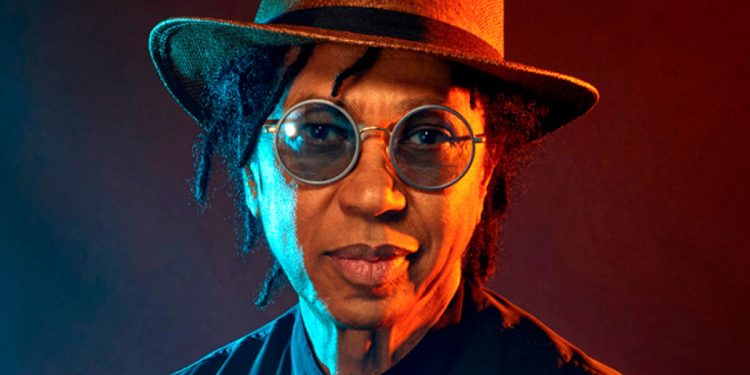 Djavan fará show no Theresina Hall em agosto, confira alguns sucessos do cantor