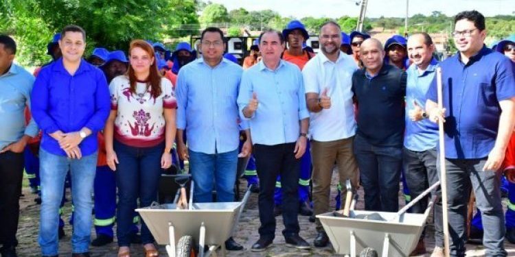Prefeitura de Floriano através da Secretaria Municipal de Infraestrutura  inicia mutirão ‘Nosso Bairro é Limpeza’