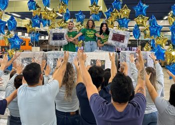 Colaboradores da Havan aparecem em rede nacional nos comerciais de aniversário da varejista