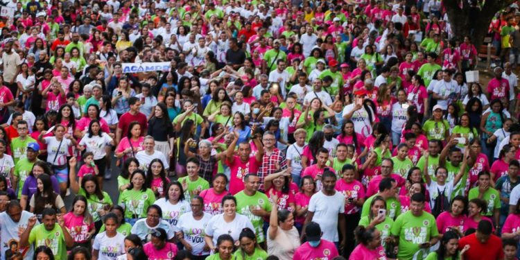 CAMINHADA DA FRATERNIDADE: Mais de 40 mil pessoas caminham movidas pelo amor e a solidariedade