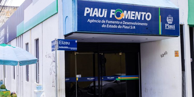 Governador Rafael Fonteles sanciona lei que amplia atuação da Piauí Fomento