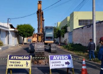 Agespisa substitui tubulações e faz intervenções na rede de esgoto de Picos