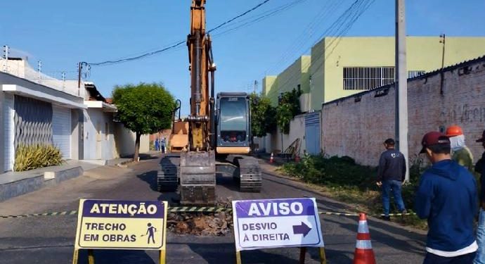 Agespisa substitui tubulações e faz intervenções na rede de esgoto de Picos