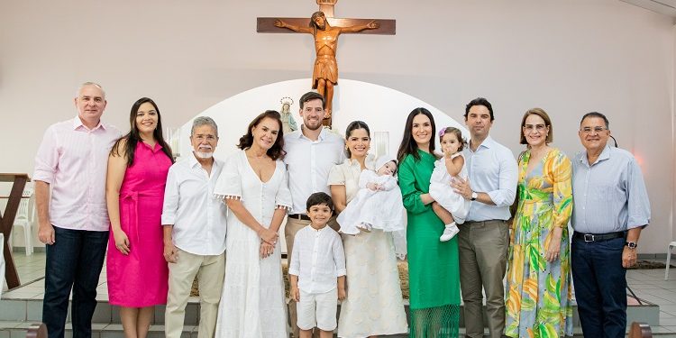 SOCIEDADE:  Famílias reunidas para o batizado do pequeno Rafael Bortolozzo e MAIS…