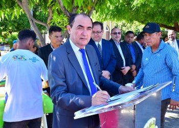 126 anos: Prefeitura de Floriano assina convênios com as associações de produtores rurais
