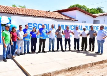 126 anos: Prefeitura de Floriano entrega escola do Amolar reestruturada e renomeada