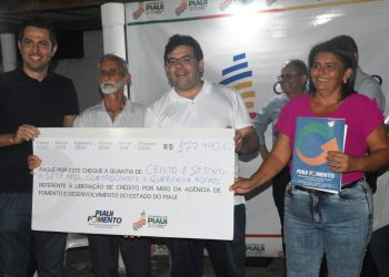 Governador libera crédito para produtores de Picos e prestigia prova de mountain bike