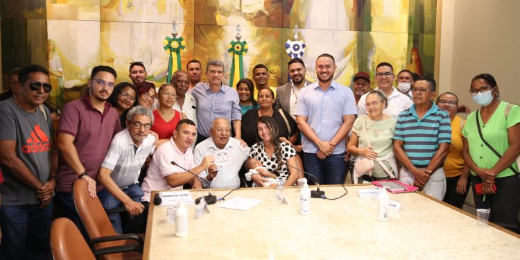 Prefeito Dr. Pessoa anuncia reforma da UBS do Mafrense em reunião com moradores