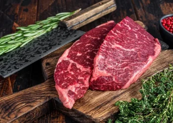 Exportações de carne bovina têm queda de 1% no 1º semestre de 2023