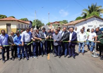 Governador Rafael Fonteles inaugura asfalto e anuncia novas obras para Santa Filomena