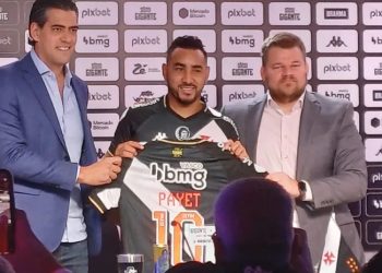 Payet é apresentado no Vasco e agradece carinho da torcida: ‘Vou retribuir no gramado’