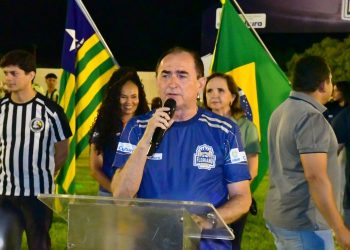 Prefeito Antônio Reis abre oficialmente a Copa Floriano de Futebol