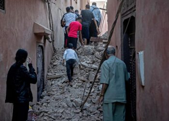 Sobe para 1.037 o número de mortos por terremoto no Marrocos