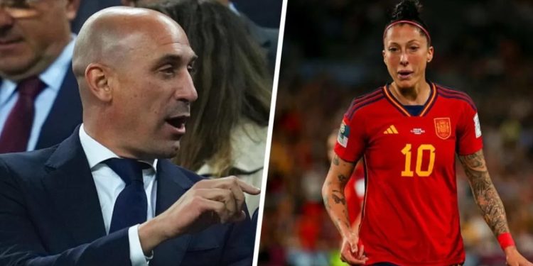 Investigado por beijo em atleta da seleção, presidente da federação espanhola renuncia