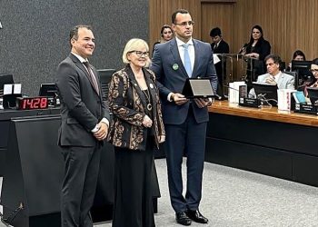 Juiz Silvio Valois Cruz Junior de Monsenhor Gil vence o Prêmio CNJ 2023