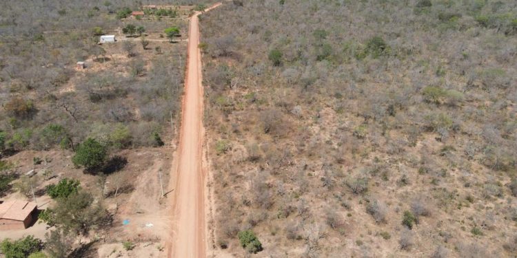 Governo do Estado realiza melhorias em estradas vicinais de Monte Alegre, Riacho Frio e Parnaguá