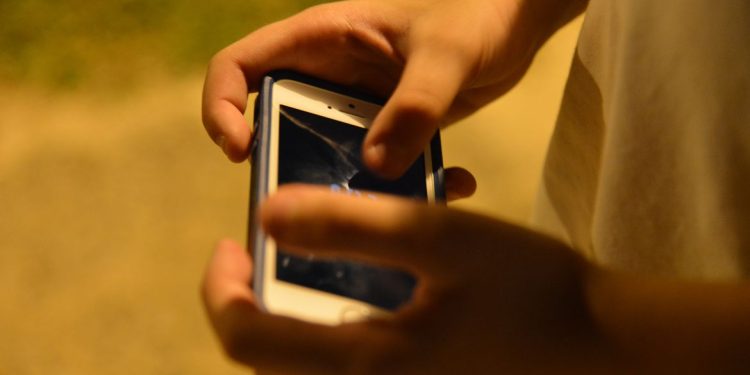 Pesquisa mostra que 95% das crianças e adolescentes acessam internet