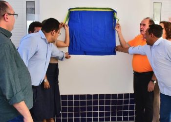 Prefeito de Floriano Antonio Reis entrega a ampliação da Creche Solimar Alencar