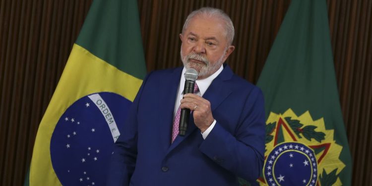 PESQUISA GENIAL/QUAEST: aprovação de Lula cai, e maioria diverge do governo sobre o Hamas