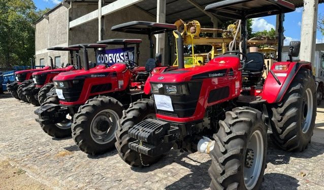 Codevasf investe R$ 3,2 milhões em máquinas agrícolas que beneficiam 12 municípios piauienses